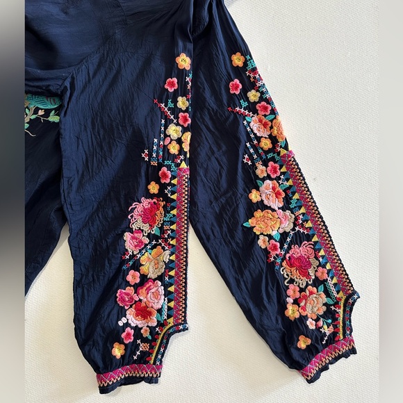 Johnny Was Sundance Catalog Blue Art Sable Tunic Navy Size Large EUC - Picture 4 of 16